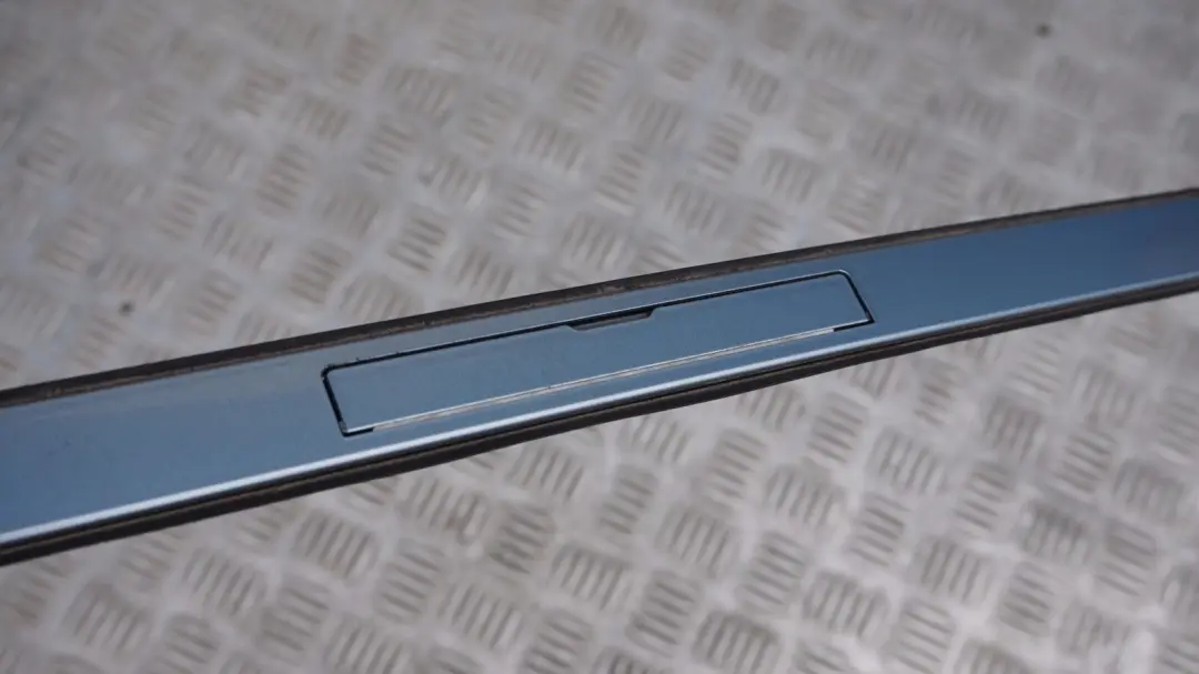 BMW E81 E87 Techo Derecho Moldura Barandilla Bluewater Metalizado Azul Agua 896 - SKU 0032702-WB - Número de pieza 0032702