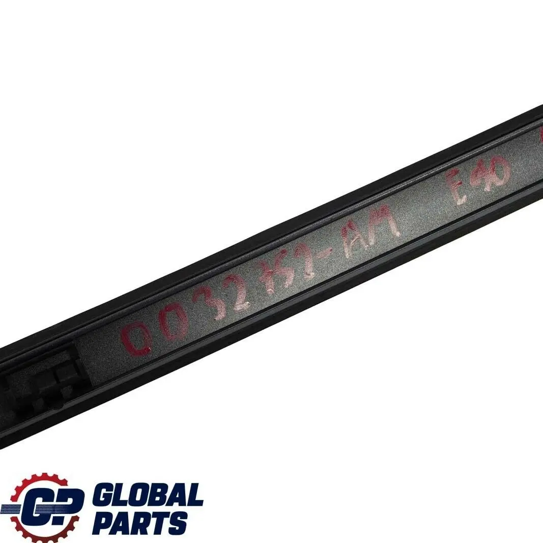 BMW E90 Moldura de Techo Derecha Railing Trim Arktis Metallic - A34 - SKU 0032752-AM - Número de pieza 32752