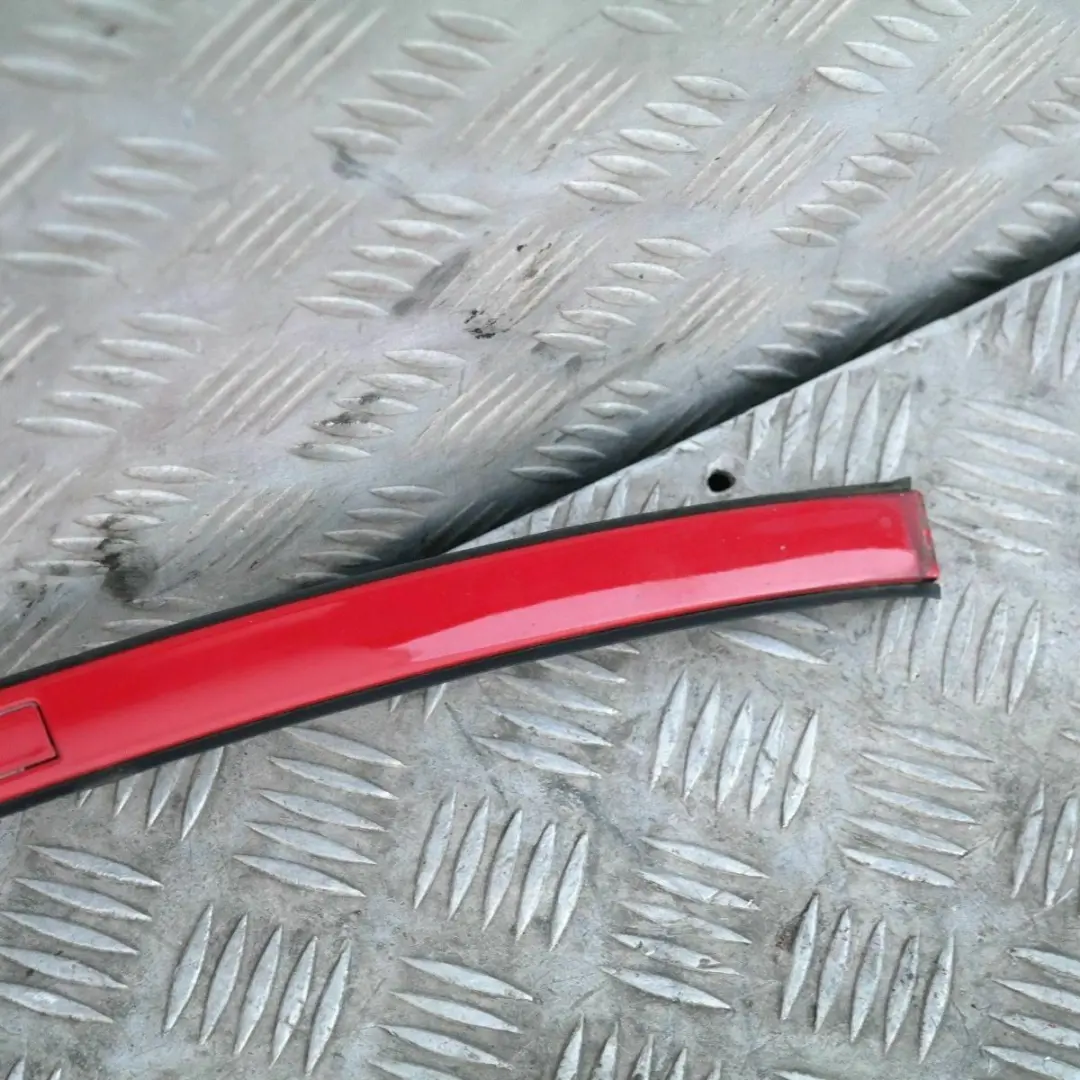 rechts Dachleiste Zierleiste Japanrot Japan Red - 438 für BMW 3 er E90 mit Teilenummer 32752 BMW 3 er E90 rechts Dachleiste Zierleiste Japanrot Japan Red - 438 - SKU 0032752-JR - Teilenummer 32752