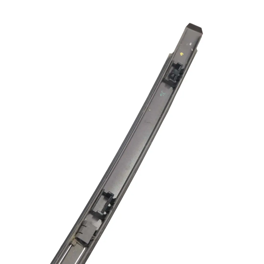 Moulure de toit droite - Garde-corps Rouge Barriquerot Metallise pour BMW E90 - à propos du numéro de pièce 0032752 BMW E90 - Moulure de toit droite - Garde-corps Rouge Barriquerot Metallise - SKU 0032752-BAQ - Numéro de pièce 0032752