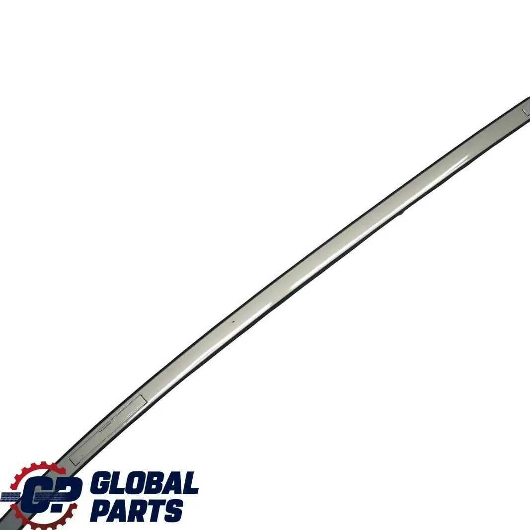 Moldura De Techo Izquierda Railing Trim Arktis Arctic Metallic A34 para BMW E90 con número de pieza 32753 BMW E90 Moldura De Techo Izquierda Railing Trim Arktis Arctic Metallic A34 - SKU 0032753-AM - Número de pieza 32753