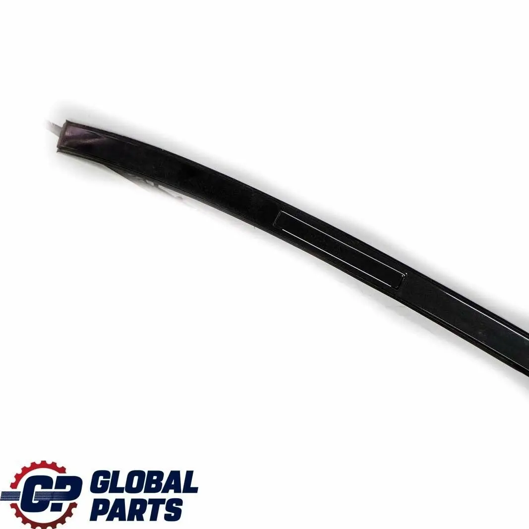 Moldura De Techo Izquierda Railing Trim Black Sapphire - 475 0032753 para BMW E90 con número de pieza 51130032753 BMW E90 Moldura De Techo Izquierda Railing Trim Black Sapphire - 475 0032753 - SKU 0032753-BS - Número de pieza 51130032753
