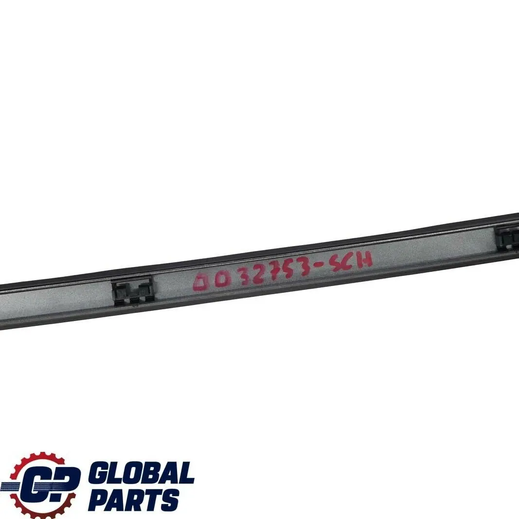 Bandes Decoratives Toit Peint a Gauche Noir 2 668 pour BMW 3 E90 à propos du numéro de pièce 0032753 BMW 3 E90 Bandes Decoratives Toit Peint a Gauche Noir 2 668 - SKU 0032753-SCH - Numéro de pièce 0032753