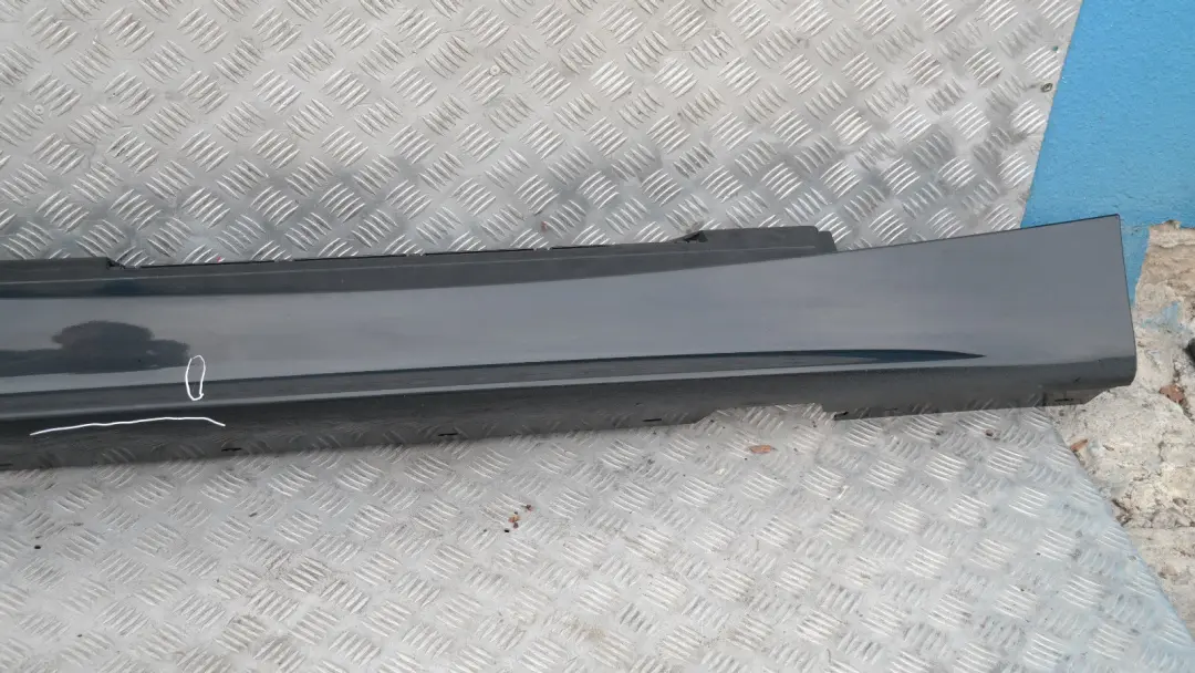 BMW er E87 Listello portiera Apertura Gonna dx Black Zaffiro Metallizzato 475 - SKU 0032948-BS5 - Numero di parte 51770032948