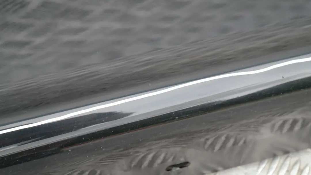 BMW 1 er E87 Schwellerleiste Blende Schweller rechts Black Sapphire Metallic 475 - SKU 0032948-BS5 - Teilenummer 51770032948