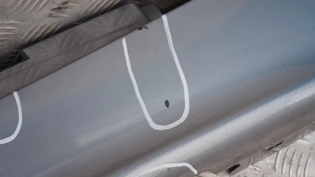 BMW 1 E87 Nakładka próg prawy Quarzblau A18 - SKU 0032948-QB14 - Numer Części 32948