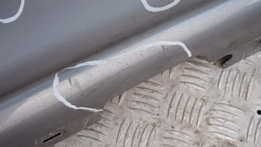 Nakładka próg prawy Quarzblau A18 do BMW 1 E87 o numerze 32948 BMW 1 E87 Nakładka próg prawy Quarzblau A18 - SKU 0032948-QB14 - Numer Części 32948