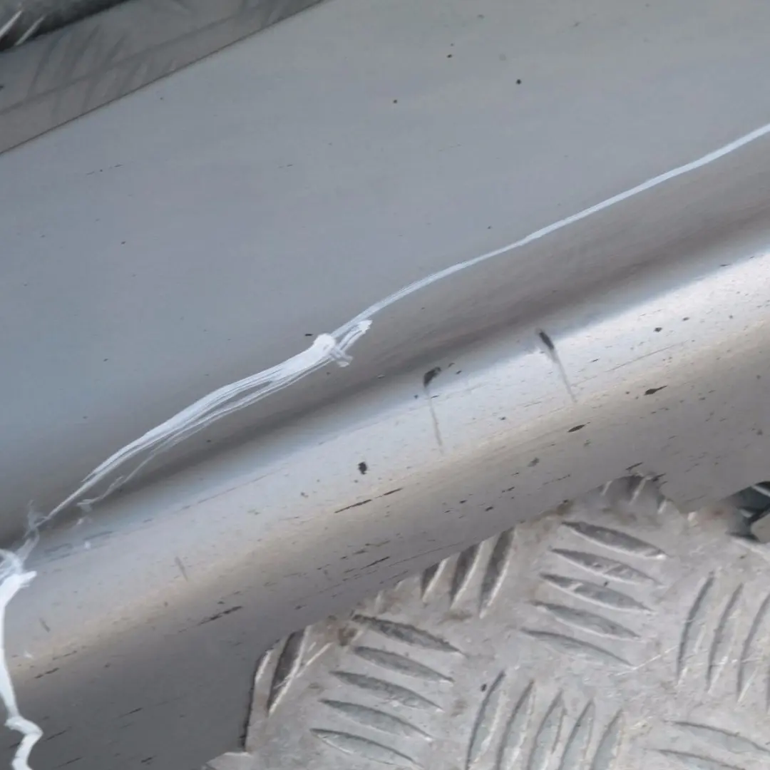 BMW E87 Nakładka listwa próg prawy quarzblau A18 - SKU 0032948-QB16 - Numer Części 32948