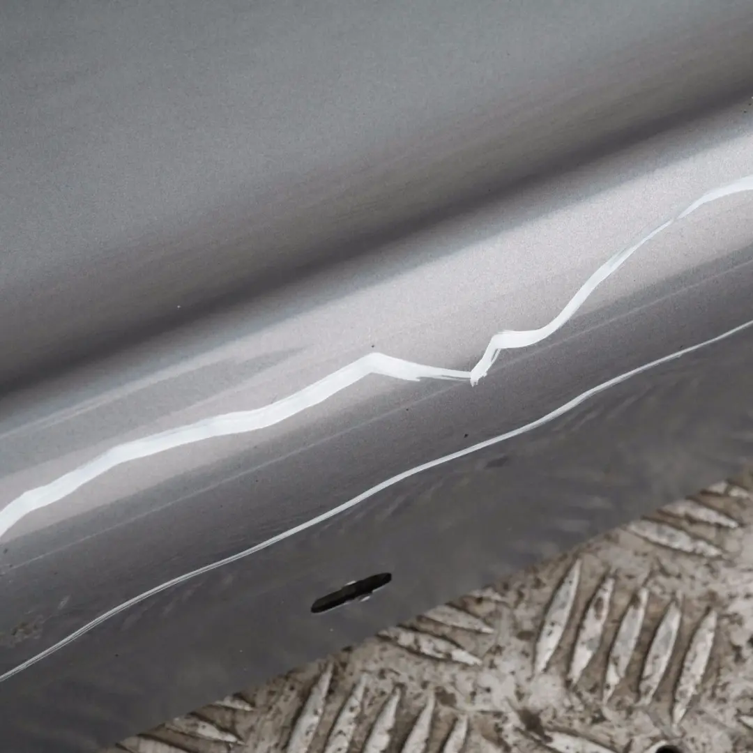 Faldón lateral derecho Quarzblau Blue Metallic A18 para BMW 17 E87 con número de pieza 32948 BMW 17 E87 Faldón lateral derecho Quarzblau Blue Metallic A18 - SKU 0032948-QB17 - Número de pieza 32948