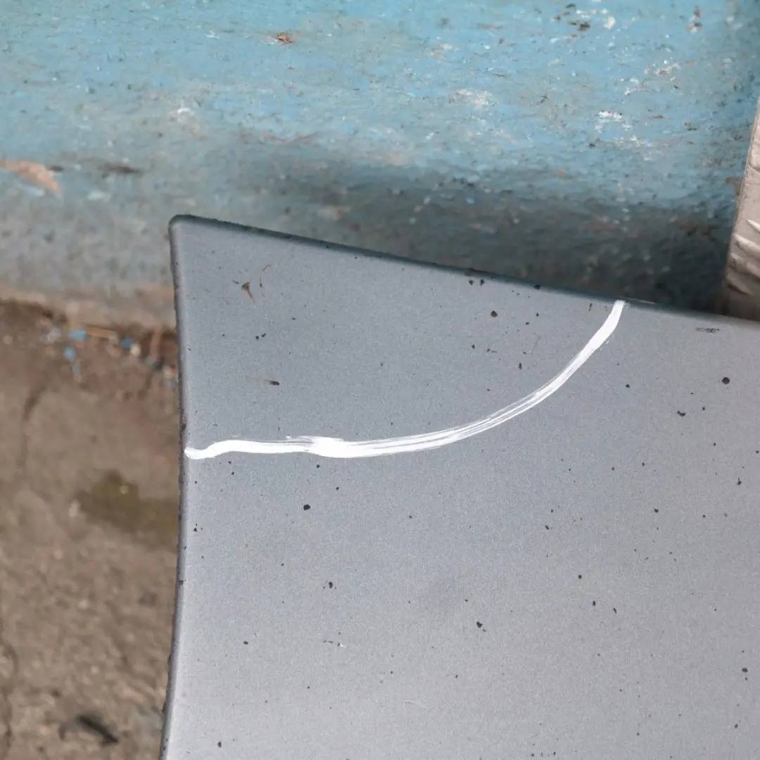 Listón de umbral faldón lateral derecho Quarzblau Azul Metalizado A18 para BMW E87 con número de pieza 32948 BMW E87 Listón de umbral faldón lateral derecho Quarzblau Azul Metalizado A18 - SKU 0032948-QB19 - Número de pieza 32948