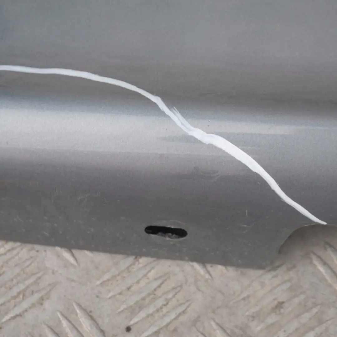 Nakładka próg prawy Quarzblau A18 do BMW 1 E87 o numerze 32948 BMW 1 E87 Nakładka próg prawy Quarzblau A18 - SKU 0032948-QB20 - Numer Części 32948