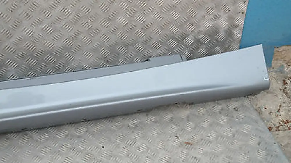 BMW 1 SERIES 5 E87 Sill strip side skirt right O/S Quarzblau Blue Metallic A18 - SKU 0032948-QB5 - Part number 51770032948