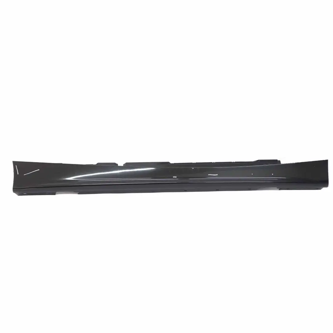 Copertura davanzale Striscia laterale destra Nero Schwarz 2 - 668 per BMW E87 con numero di parte 0032948 BMW E87 Copertura davanzale Striscia laterale destra Nero Schwarz 2 - 668 - SKU 0032948-SCH1 - Numero di parte 0032948