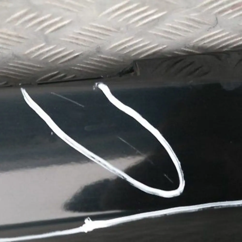 Bas de Porte Visiere Seuil Droite Noir pour BMW 1 E87 à propos du numéro de pièce 32948 BMW 1 E87 Bas de Porte Visiere Seuil Droite Noir - SKU 0032948-SCH12 - Numéro de pièce 32948