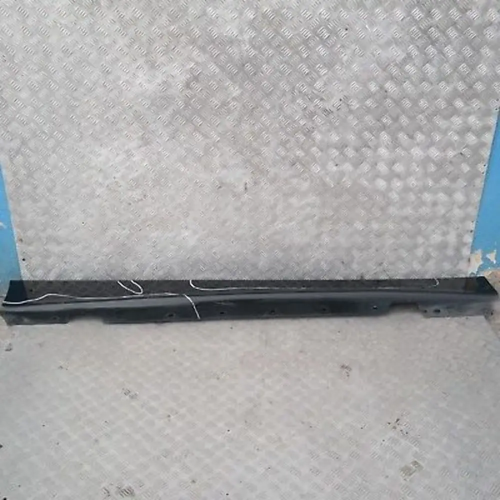 BMW 12 E87 Sill Strip Faldón lateral derecho Negro 2 Schwarz II - 668