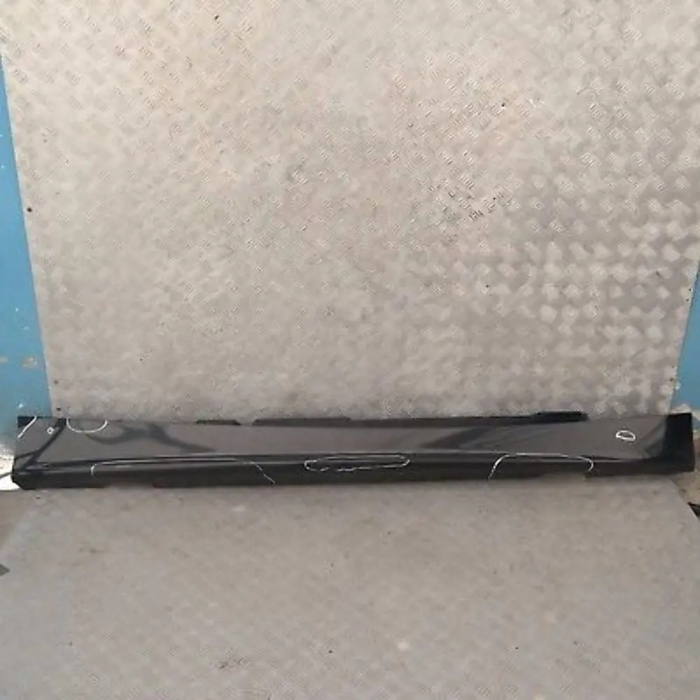 Schwellerleiste Blende Schweller rechts Schwarz 2 für BMW 1 er 15 E87 mit Teilenummer 32948 BMW 1 er 15 E87 Schwellerleiste Blende Schweller rechts Schwarz 2 - SKU 0032948-SCH15 - Teilenummer 32948