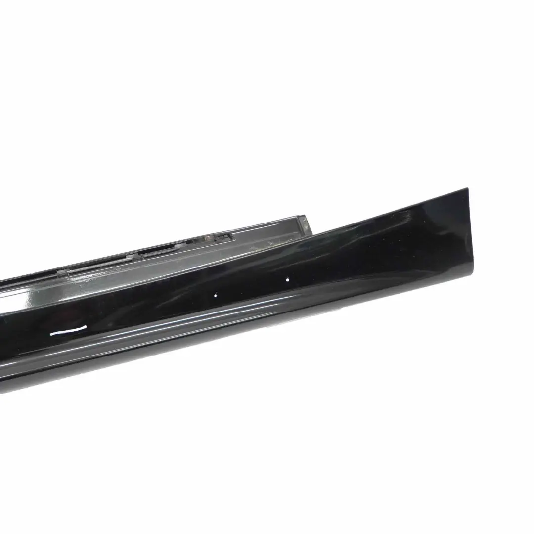 BMW E87 Tapa Sill Strip Faldón Lateral Derecho Negro Schwarz 2 - 668 - SKU 0032948-SCH1 - Número de pieza 0032948