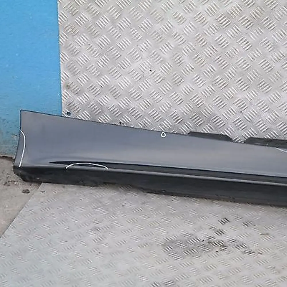 BMW 2 E87 Sill Strip Side Skirt Right Black 2 Schwarz II - 668 - SKU 0032948-SCH2 - Número de pieza 51770032948