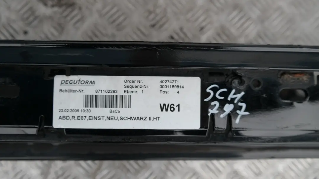 BMW 1 E87 Nakładka próg prawy schwarz II 668 - SKU 0032948-SCH3 - Numer Części 51770032948