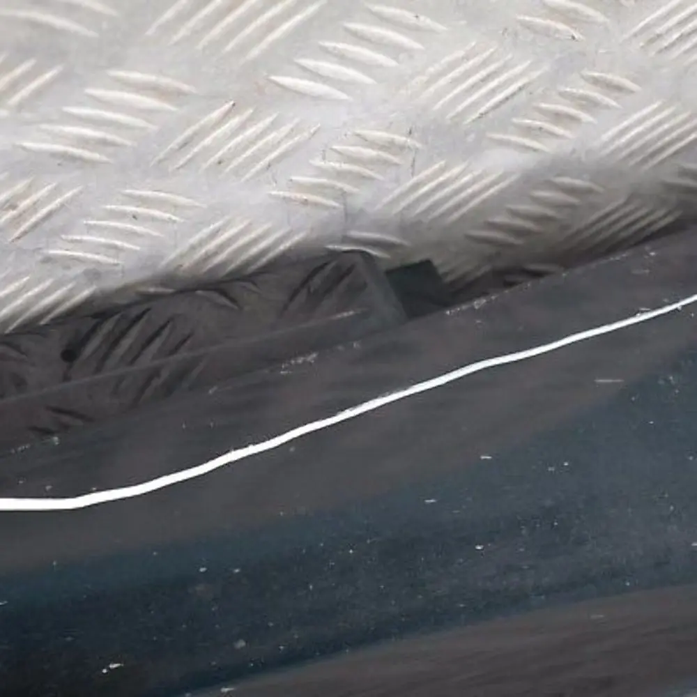 Sill strip side skirt right O/S BLACK 2 SCHWARZ II - 668 to BMW 1 SERIES 4 E87 with Part number 51770032948 BMW 1 SERIES 4 E87 Sill strip side skirt right O/S BLACK 2 SCHWARZ II - 668 - SKU 0032948-SCH4 - Part number 51770032948