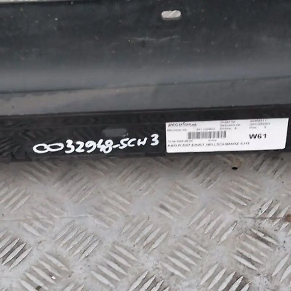 Nakładka próg prawy schwarz II 668 do BMW 1 E87 o numerze 51770032948 BMW 1 E87 Nakładka próg prawy schwarz II 668 - SKU 0032948-SCH4 - Numer Części 51770032948