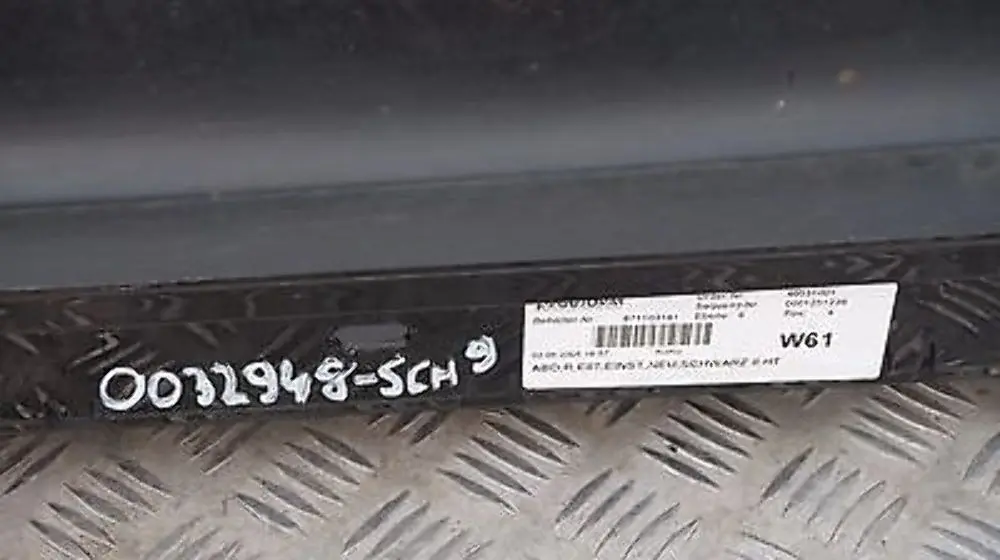 BMW 1 E87 Bas de Porte Couvercle Seuil Droite Noir - SKU 0032948-SCH9 - Numéro de pièce 32948