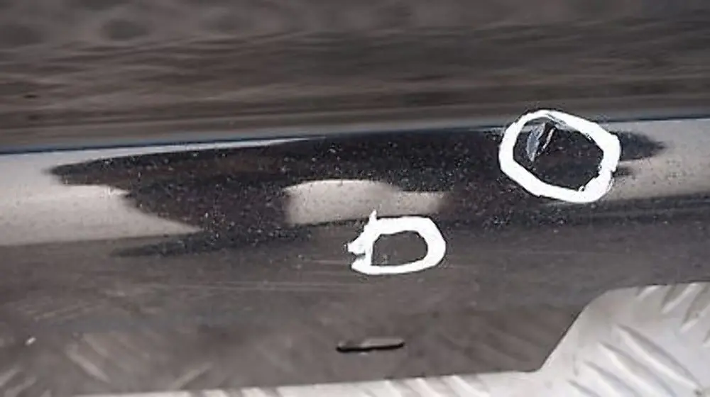 BMW 1 E87 Nakładka próg prawy schwarz II 668 - SKU 0032948-SCH9 - Numer Części 32948