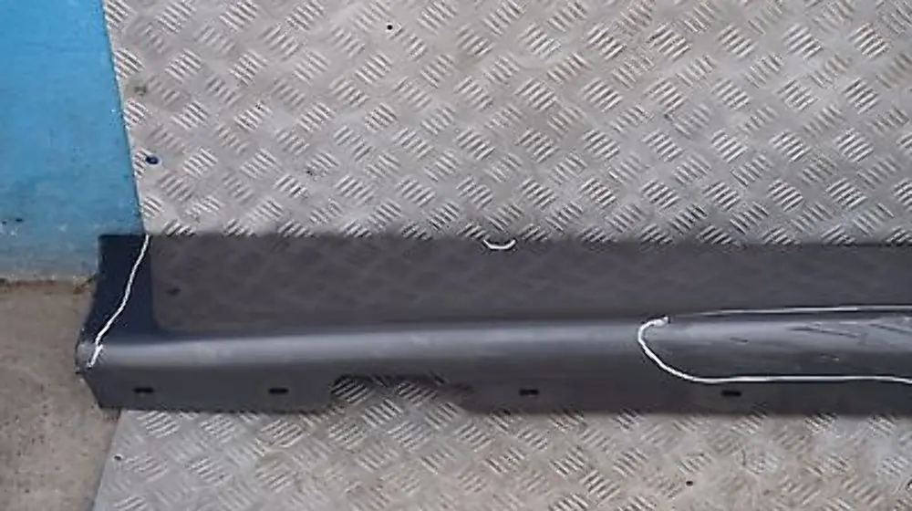 Sill strip Side Skirt Right O/S Sparkling Graphite Metallic to BMW 1 SERIES 16 E87 with Part number 32948 BMW 1 SERIES 16 E87 Sill strip Side Skirt Right O/S Sparkling Graphite Metallic - SKU 0032948-SG16 - Part number 32948