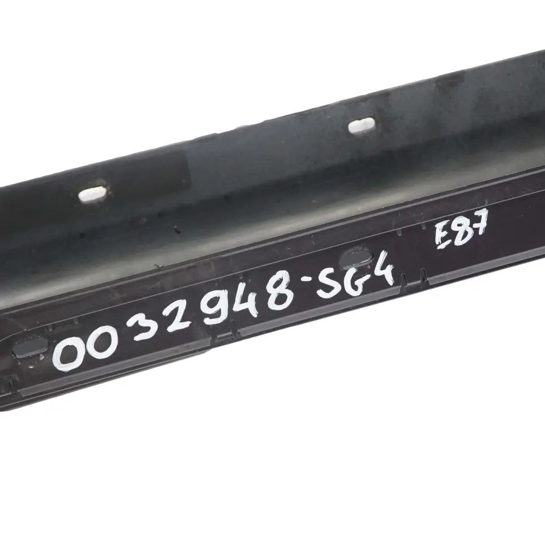Listello Portiera Apertura Gonna Destra Grafite Brillante A22 per BMW E87 4 con numero di parte 0032948 BMW E87 4 Listello Portiera Apertura Gonna Destra Grafite Brillante A22 - SKU 0032948-SG4 - Numero di parte 0032948