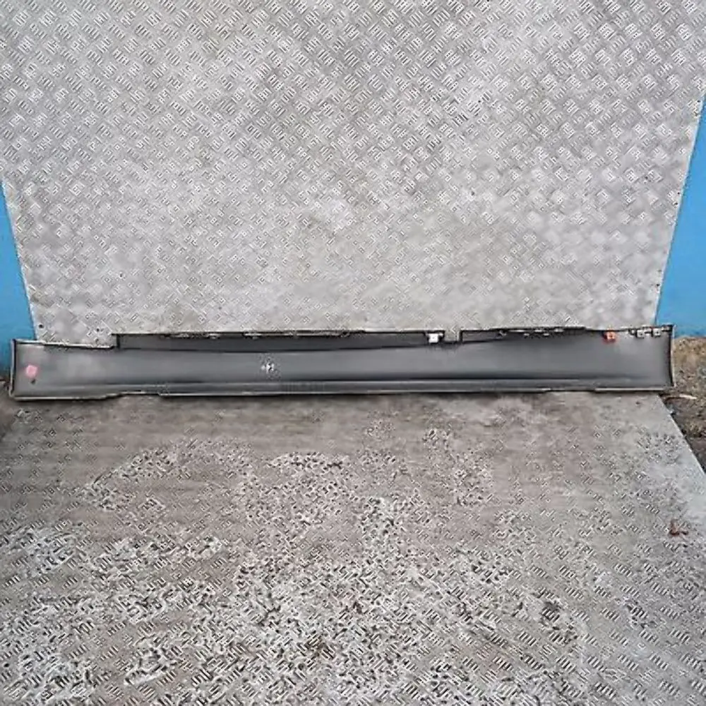 Schwellerleiste Blende Schweller rechts Sonora Metallic A23 für BMW 1 er E87 mit Teilenummer 51770032948 BMW 1 er E87 Schwellerleiste Blende Schweller rechts Sonora Metallic A23 - SKU 0032948-SON1 - Teilenummer 51770032948