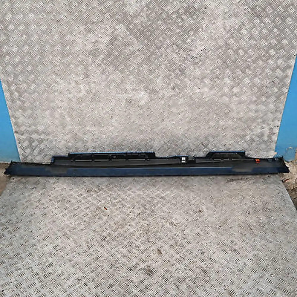 Faldón lateral derecho Sydney Blau Blue - A19 para BMW 3 E87 con número de pieza 51770032948 BMW 3 E87 Faldón lateral derecho Sydney Blau Blue - A19 - SKU 0032948-SYD3 - Número de pieza 51770032948