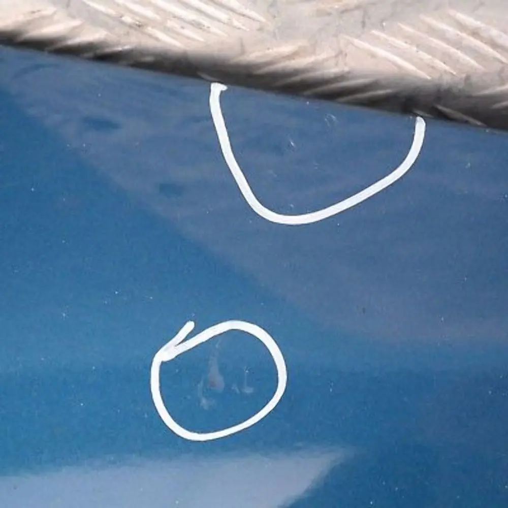 Listello Portiera Apertura Gonna Destra Blu Sydney Blau per BMW E87 con numero di parte 32948 BMW E87 Listello Portiera Apertura Gonna Destra Blu Sydney Blau - SKU 0032948-SYD9 - Numero di parte 32948