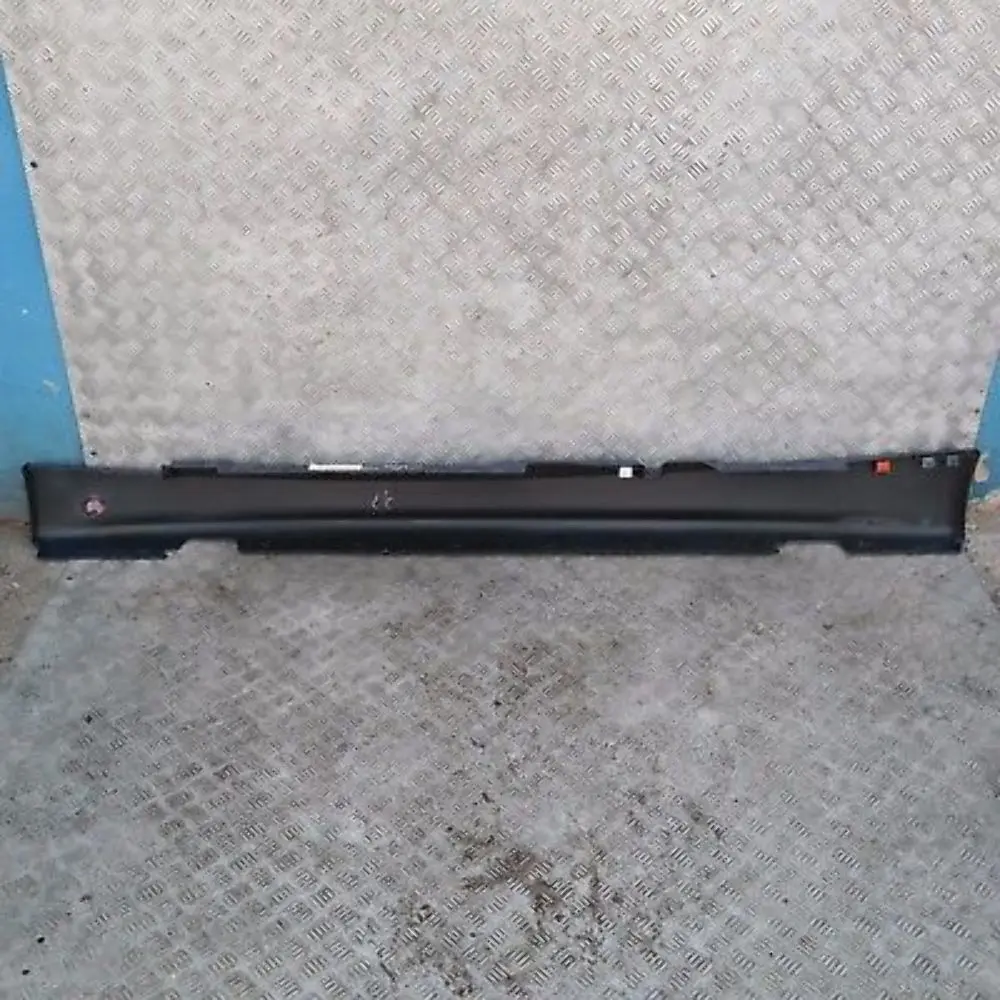 Bas de Porte Couverture Seuil Droite Bleu de Sydney Bleu A19 pour BMW 1 E87 à propos du numéro de pièce 32948 BMW 1 E87 Bas de Porte Couverture Seuil Droite Bleu de Sydney Bleu A19 - SKU 0032948-SYD9 - Numéro de pièce 32948