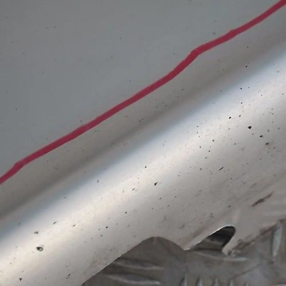 BMW E87 Sill Strip Faldón Lateral Derecho Titansilber Plata Metalizado - SKU 0032948-TS17 - Número de pieza 32948