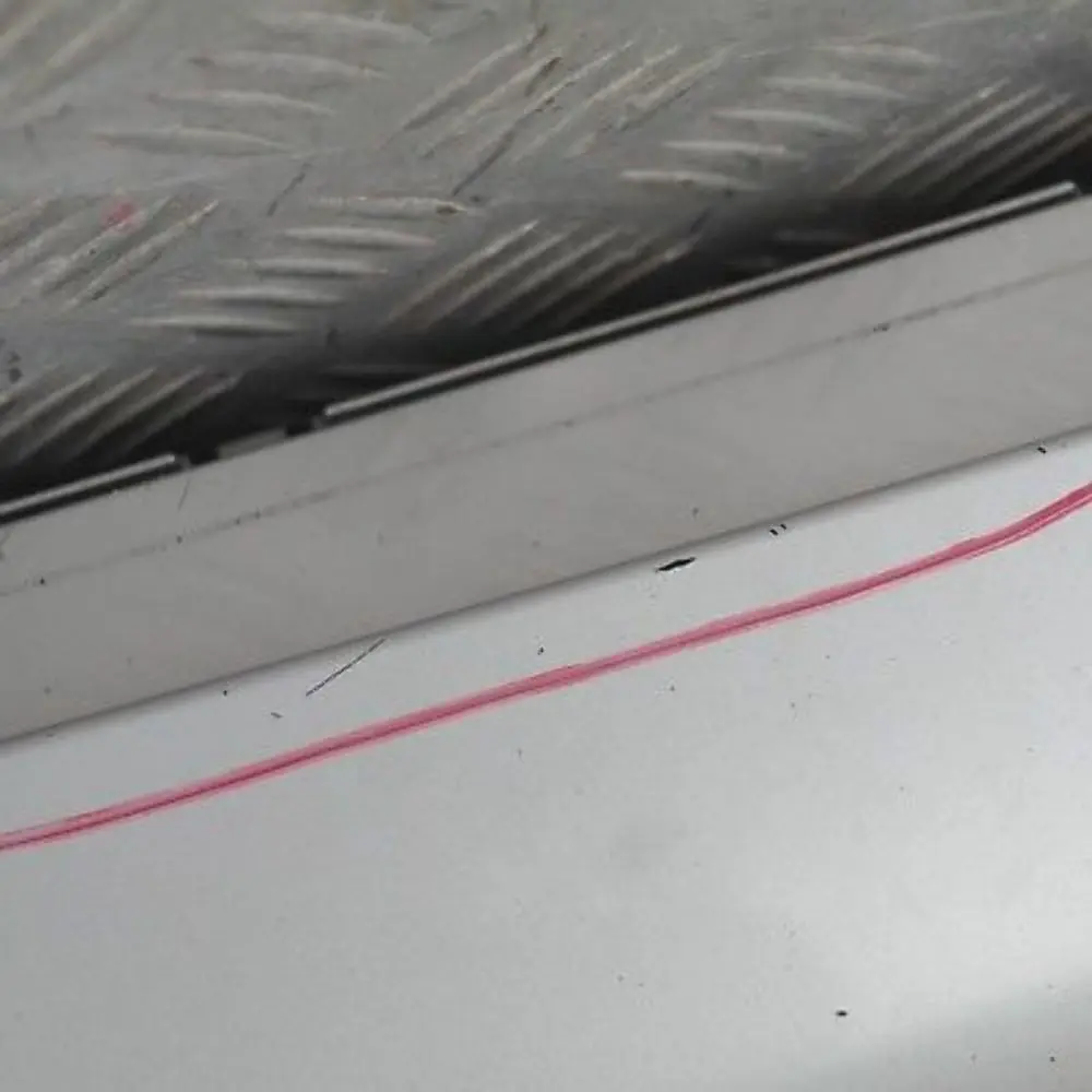 BMW 1 SERIES 18 E87 Sill Strip Side Skirt Right O/S Titansilber Silver Metallic - SKU 0032948-TS18 - Part number 32948