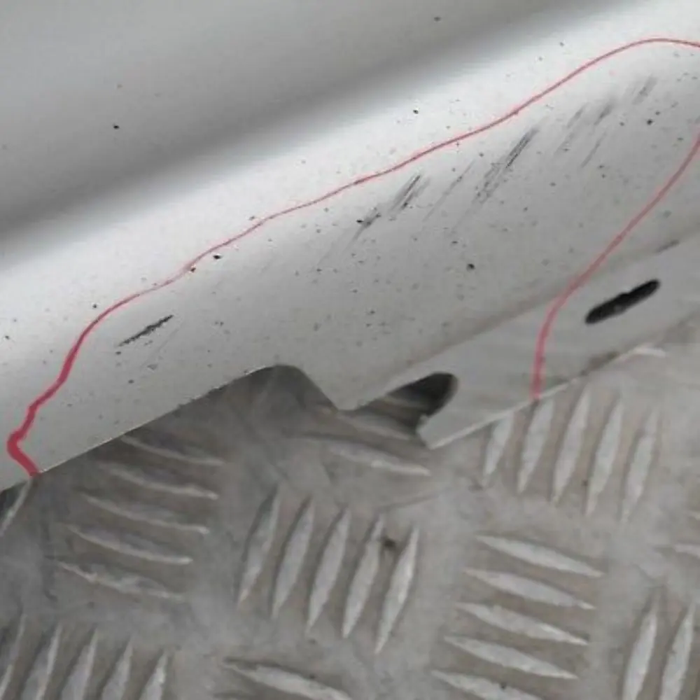  BMW8 E87 Listello Portiera Apertura Gonna Destra Argento-Titanio Sliber - SKU 0032948-TS18 - Numero di parte 32948