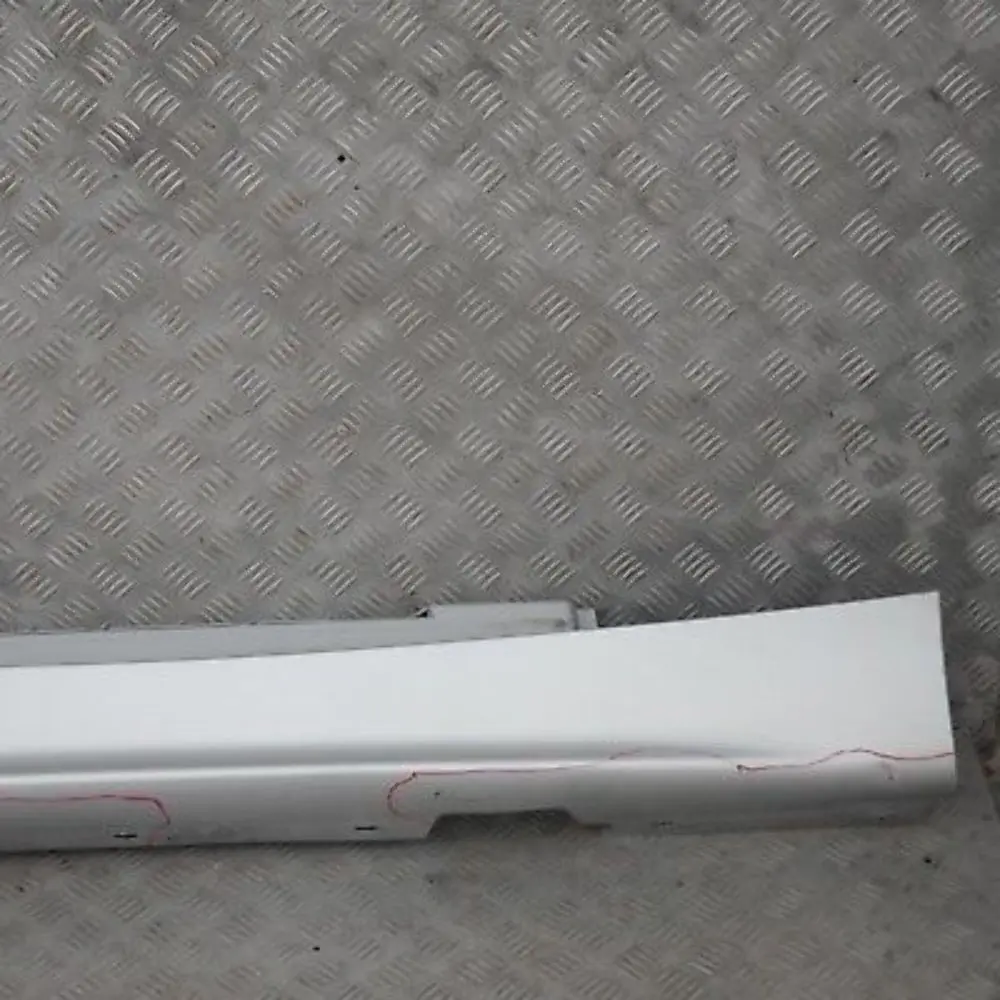 BMW 1 er 19 E87 Schwellerleiste Blende Schweller rechts Titansilber Sliber - SKU 0032948-TS19 - Teilenummer 32948