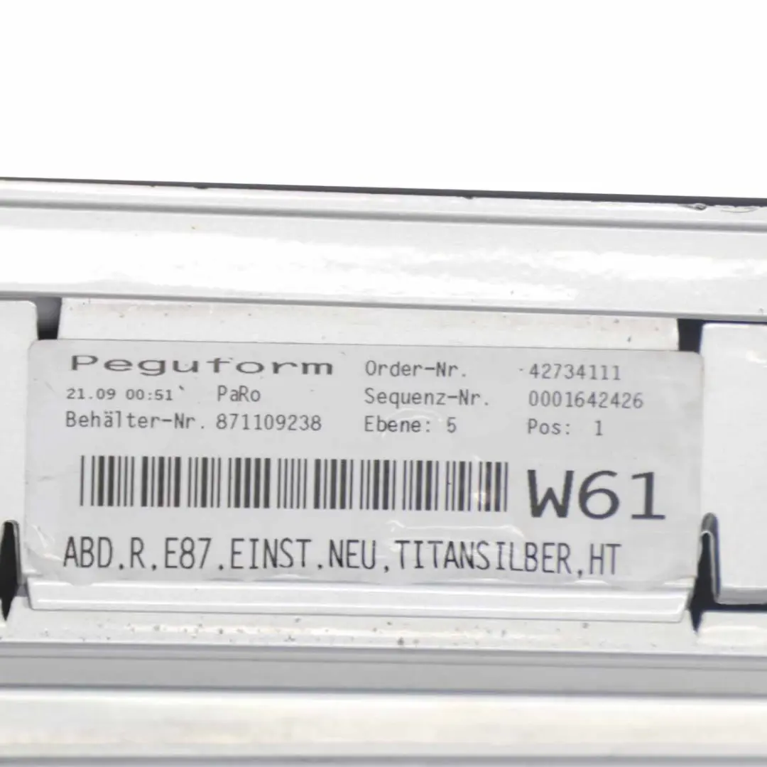 Nakładka próg prawy titansilber 345 do BMW 1 E87 o numerze 32948 BMW 1 E87 Nakładka próg prawy titansilber 345 - SKU 0032948-TS1 - Numer Części 32948