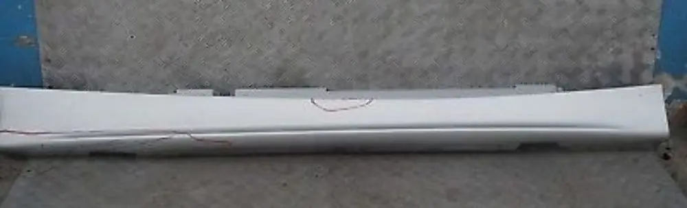 Nakładka próg prawy titansilber 354 do BMW 1 E87 o numerze 0032948 BMW 1 E87 Nakładka próg prawy titansilber 354 - SKU 0032948-TS20 - Numer Części 0032948