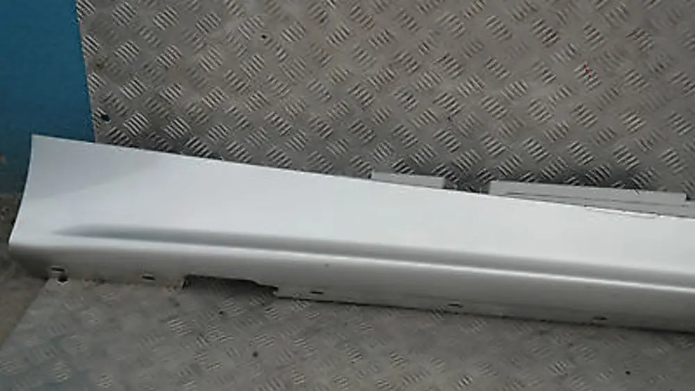 BMW E87 Listello Portiera Apertura Gonne Destra Argento-Titanio Sliber - SKU 0032948-TS5 - Numero di parte 51770032948