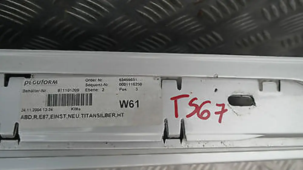 BMW E87 Listello Portiera Apertura Gonne Destra Argento-Titanio Sliber - SKU 0032948-TS5 - Numero di parte 51770032948