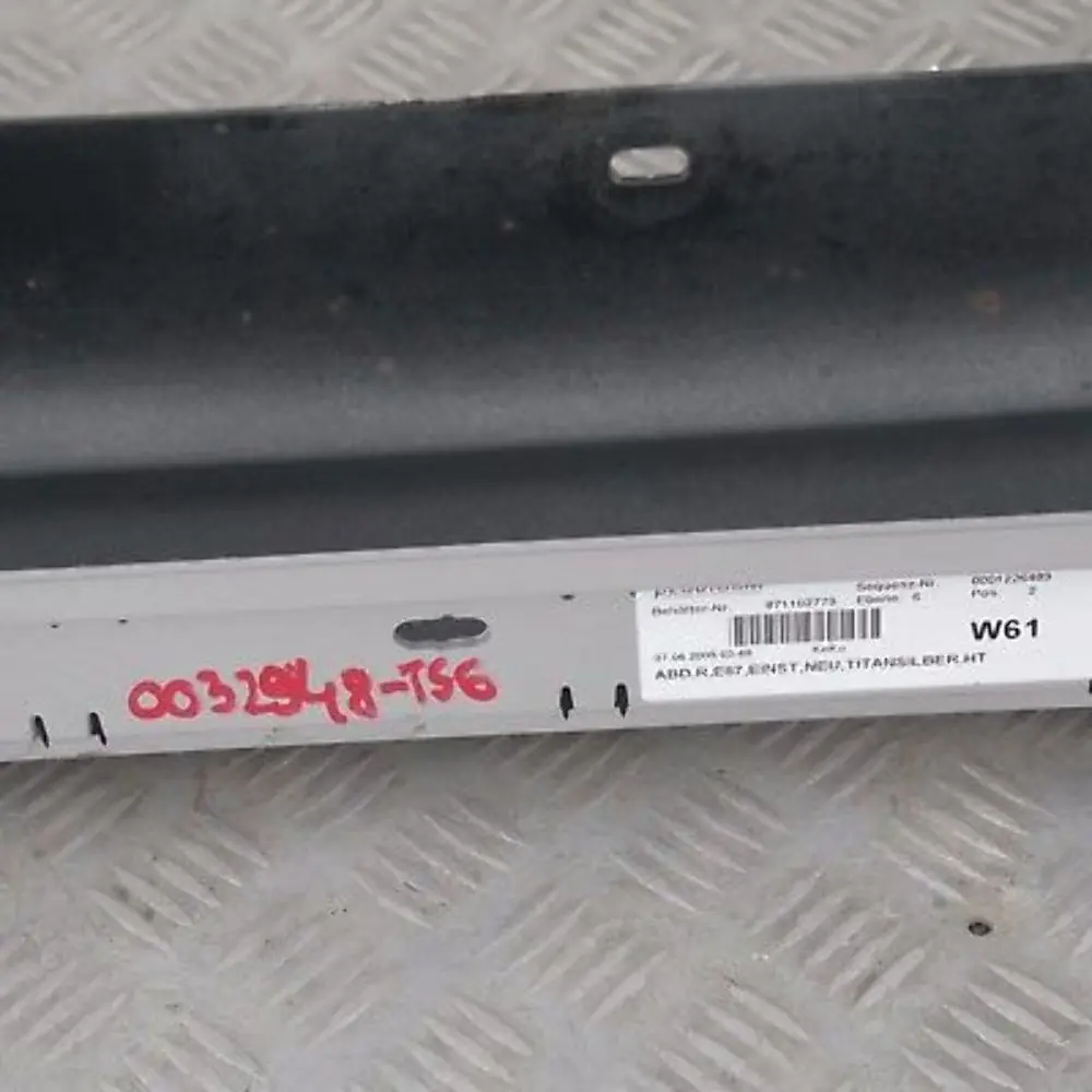 Bas de Porte Couverture Seuil Droite Argent Titane Metallique pour BMW 1 E87 à propos du numéro de pièce 32948 BMW 1 E87 Bas de Porte Couverture Seuil Droite Argent Titane Metallique - SKU 0032948-TS6 - Numéro de pièce 32948