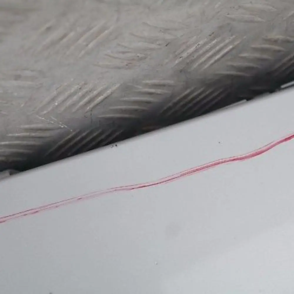 Listello Portiera Apertura Gonna Dx Argento-Titanio Sliber Metallo per BMW E87 con numero di parte 32948 BMW E87 Listello Portiera Apertura Gonna Dx Argento-Titanio Sliber Metallo - SKU 0032948-TS6 - Numero di parte 32948