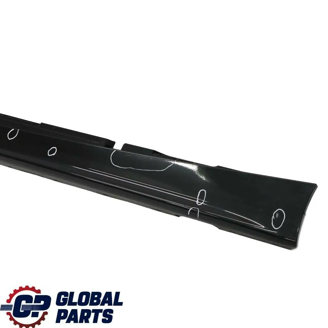 Listello portiera Apertura Gonna sx Black Zaffiro Metallizzato per BMW er E87 con numero di parte 32949 BMW er E87 Listello portiera Apertura Gonna sx Black Zaffiro Metallizzato - SKU 0032949-BS10 - Numero di parte 32949