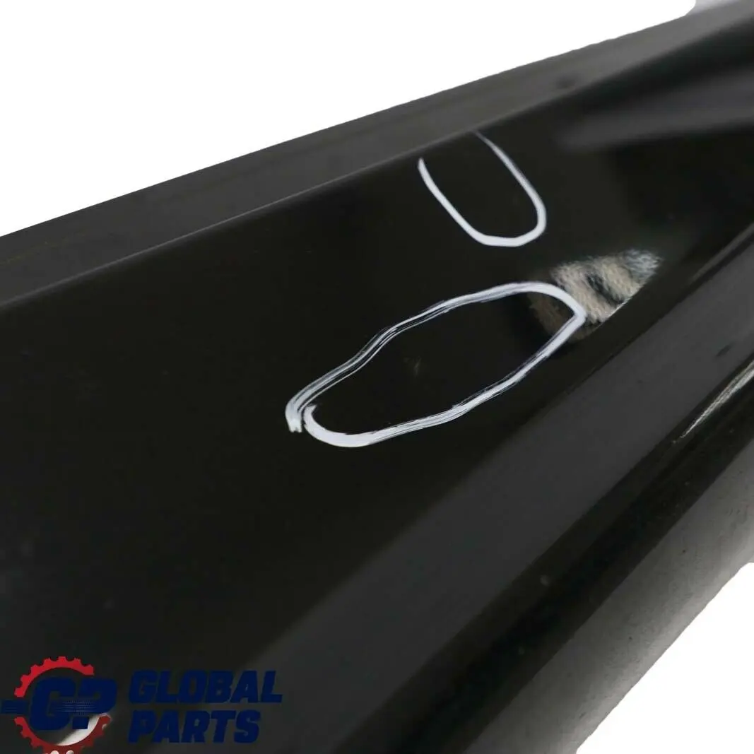 Listello portiera Apertura Gonna sx Black Zaffiro Metallizzato per BMW er E87 con numero di parte 32949 BMW er E87 Listello portiera Apertura Gonna sx Black Zaffiro Metallizzato - SKU 0032949-BS10 - Numero di parte 32949