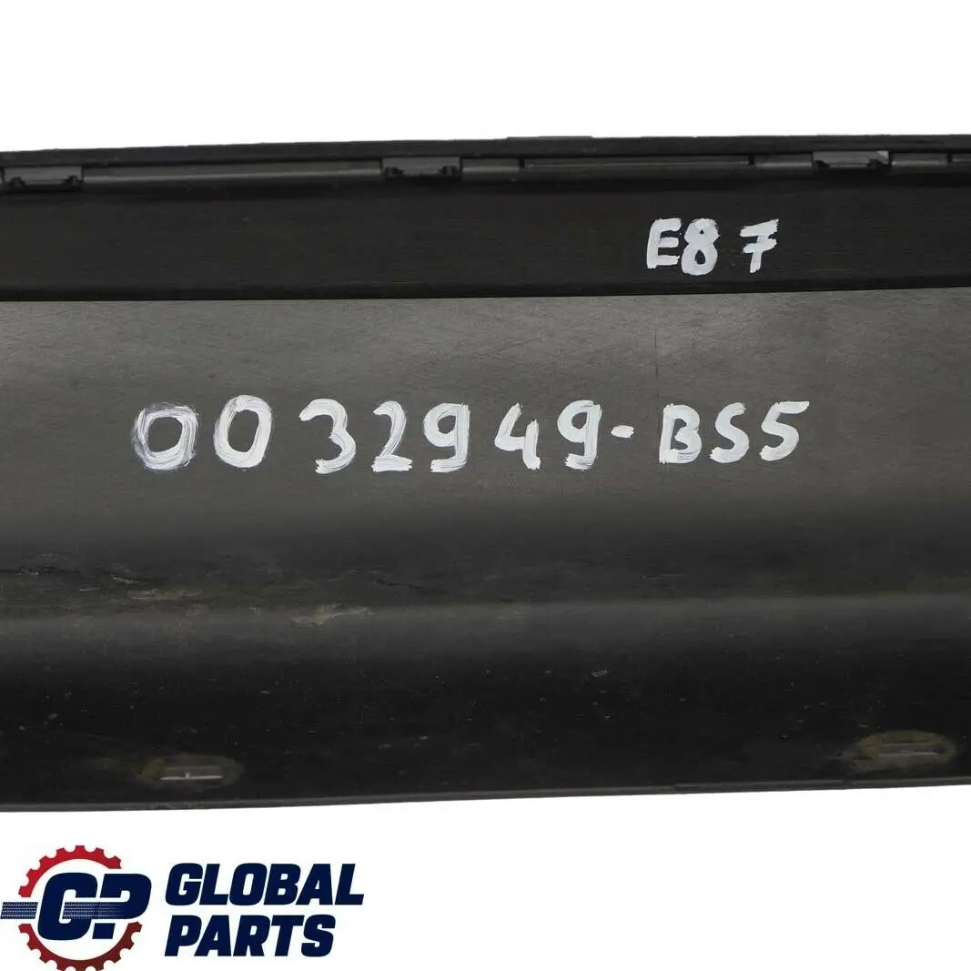 Listello portiera Apertura Gonna sx Black Zaffiro Metallizzato per BMW ha E87 con numero di parte 51770032949 BMW ha E87 Listello portiera Apertura Gonna sx Black Zaffiro Metallizzato - SKU 0032949-BS5 - Numero di parte 51770032949