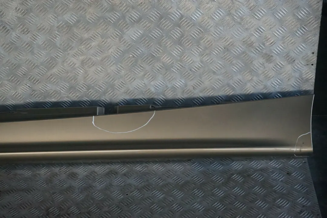 BMW E87 5 Sill Strip Faldon Lateral Izquierdo Sonora Metallic - A23 - SKU 0032949-SON5 - Número de pieza 0032949