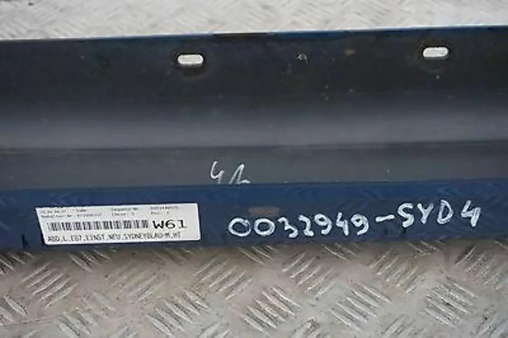 Schwellerleisten Seitenschweller Links Sydneyblau Metallic - A19 für BMW E87 mit Teilenummer 32949 BMW E87 Schwellerleisten Seitenschweller Links Sydneyblau Metallic - A19 - SKU 0032949-SYD4 - Teilenummer 32949