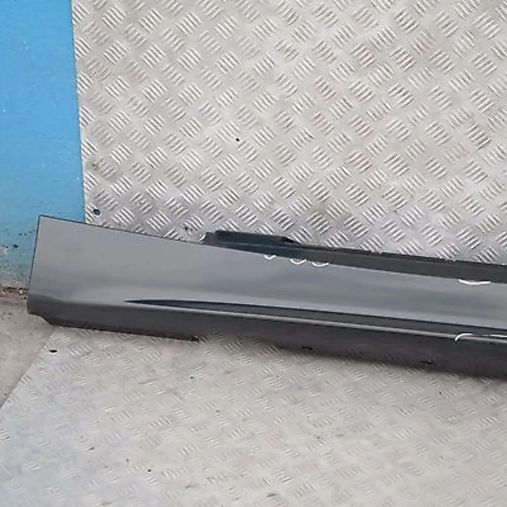 BMW 1 E87 Bas de Porte Couverture Seuil a Gauche Noir Saphir Metallise - SKU 0032949-BS - Numéro de pièce 51770032949