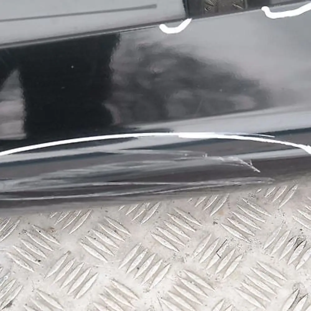 BMW 1 E87 Bas de Porte Couverture Seuil a Gauche Noir Saphir Metallise - SKU 0032949-BS - Numéro de pièce 51770032949